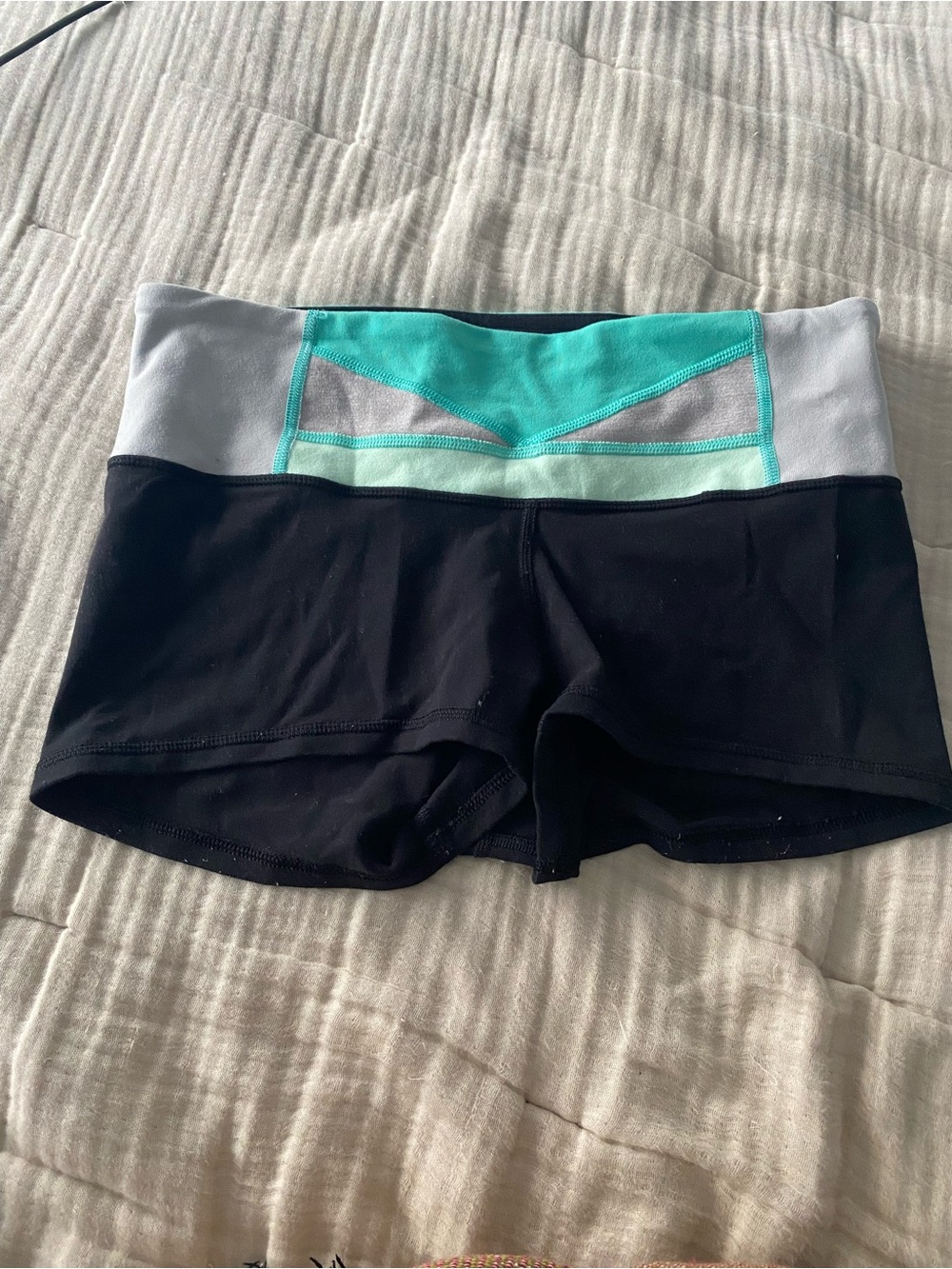 Lululemon Women’s Black and Aqua Athletic Shorts